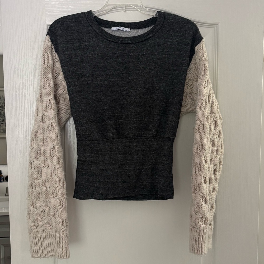 Zara Gray and Cream Knit Sweater Sz S